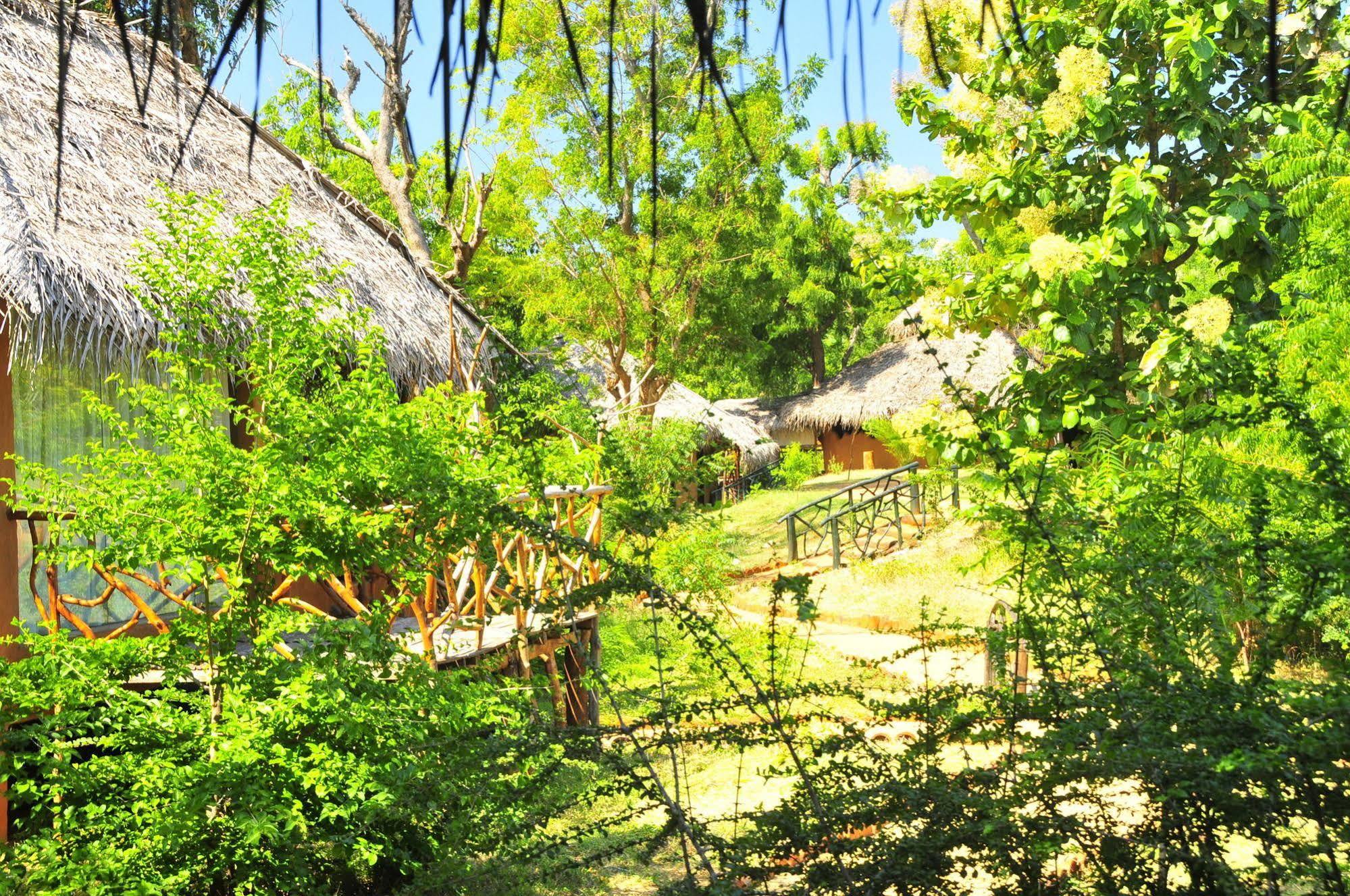 Yala Beddegama Eco Hotel Kataragama Exterior photo